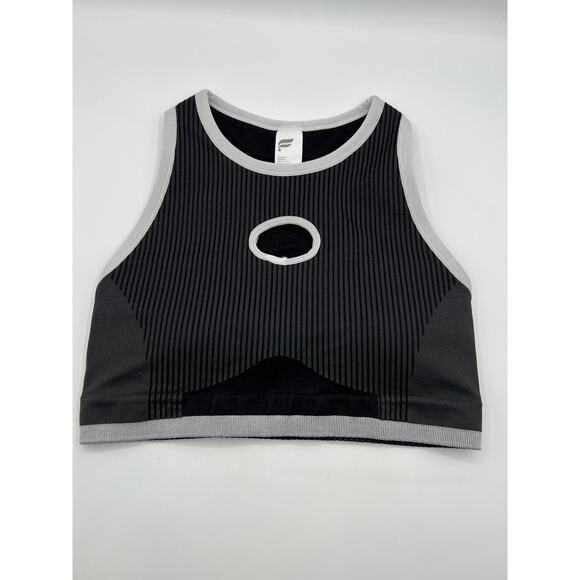 Fabletics Size Medium Reach Low Impact Sports Bra Yoga Pilates Black Gray NWT - Picture 3 of 11